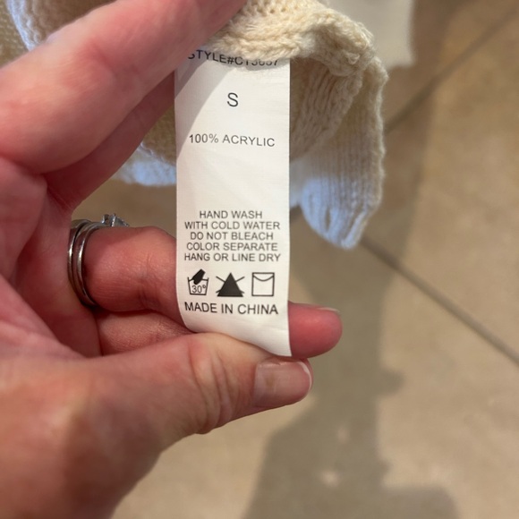 Boutique Cream V-Neck Sweater by Papermoon - Picture 3 of 3